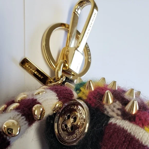 Authentic! Burberry Key Vera the Hare Ring Charm Bunny Rabbit Burberry Keychain - Picture 10 of 14